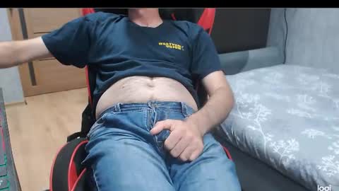 maximus3334 online show from July 13, 8:11 pm