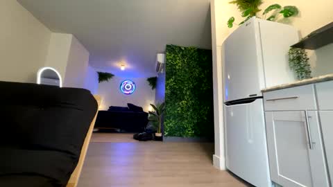 Snapshot of maximus_787 chatting on December 5, 8:44 pm Maximus7871 online show from December 5, 8:44 pm