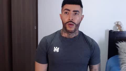 Independent Model online show from December 28, 3:58 am