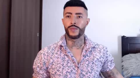 Independent Model online show from January 31, 4:03 am