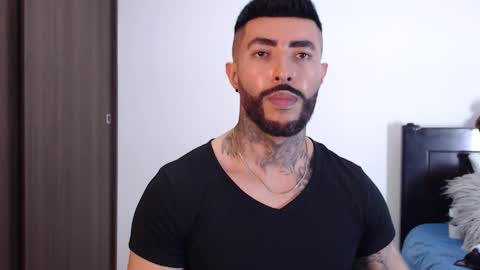 Independent Model online show from February 3, 5:18 am