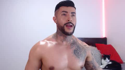 Independent Model online show from November 7, 1:38 am