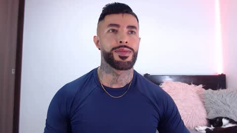 Independent Model online show from January 17, 4:28 am