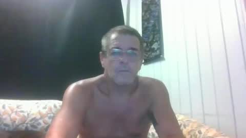 Snapshot of maximus_oreally chatting on December 31, 7:31 am Max online show from December 31, 7:31 am