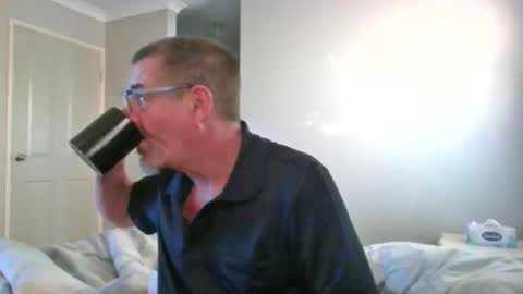 Max online show from January 18, 10:13 pm