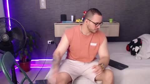 Snapshot of maximussantorini chatting on June 26, 3:49 pm maximus online show from June 26, 3:49 pm