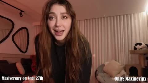 Maxine online show from September 26, 12:14 am