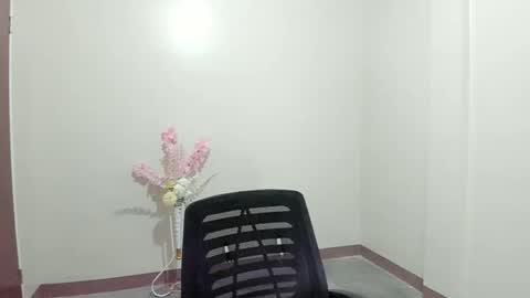 Snapshot of maxine_fucks chatting on September 12, 12:27 pm maxine_fucks online show from September 12, 12:27 pm