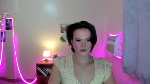 Snapshot of maxine_fucks chatting on November 22, 8:52 pm maxine_fucks online show from November 22, 8:52 pm