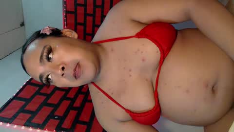 Snapshot of maxine_sucks chatting on January 6, 10:02 am Maxine Sucks online show from January 6, 10:02 am