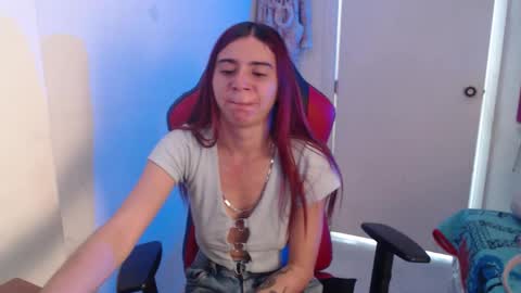 maxinesex_ online show from April 13, 1:27 pm