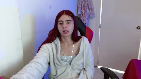 Snapshot of maxinesex_ chatting on July 25, 1:52 pm maxinesex_ online show from July 25, 1:52 pm