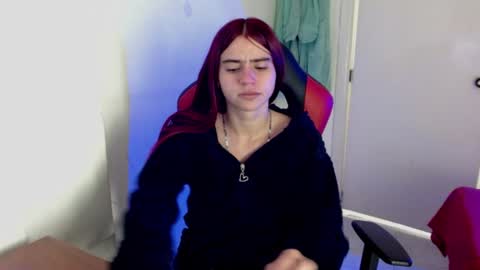 Snapshot of maxinesex_ chatting on July 30, 2:05 pm maxinesex_ online show from July 30, 2:05 pm