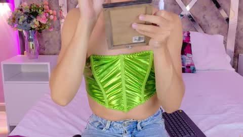 Maxi Rogers online show from February 6, 11:46 am