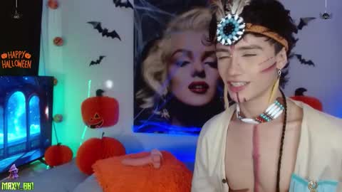 Snapshot of maxiy_001 chatting on October 24, 3:25 am Max online show from October 24, 3:25 am