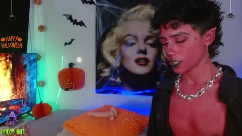 Snapshot of maxiy_001 chatting on October 25, 4:31 am Max online show from October 25, 4:31 am