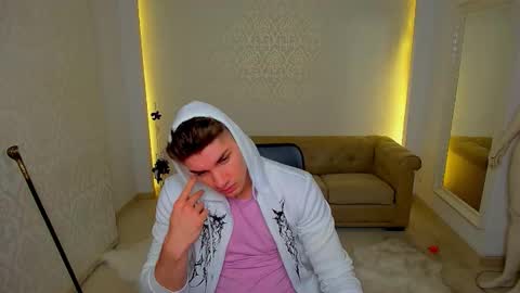 MaxKaiden online show from November 6, 5:52 am