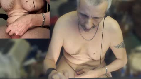 Snapshot of maxonfire74 chatting on May 7, 8:58 pm maxsex1 online show from May 7, 8:58 pm
