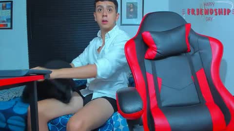 Snapshot of maxowens_oficial chatting on September 21, 7:48 pm MAX online show from September 21, 7:48 pm