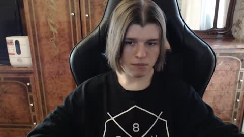 Snapshot of maxplay18 chatting on February 1, 10:59 am Max online show from February 1, 10:59 am