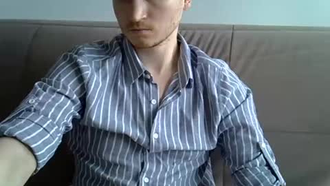 Snapshot of maxrelax90 chatting on February 10, 10:53 am maxrelax90 online show from February 10, 10:53 am