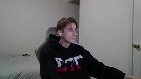 Max Ryder online show from December 17, 1:55 am