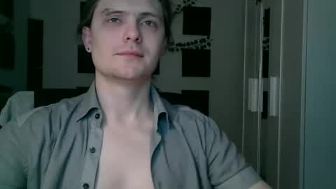 Snapshot of maxs_93 chatting on January 5, 5:27 pm maxs_93 online show from January 5, 5:27 pm