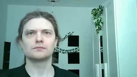 Snapshot of maxs_93 chatting on February 3, 8:52 am maxs_93 online show from February 3, 8:52 am