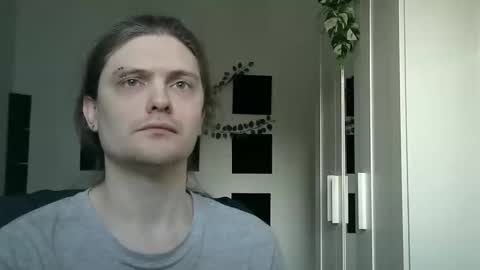 Snapshot of maxs_93 chatting on February 14, 1:41 pm maxs_93 online show from February 14, 1:41 pm
