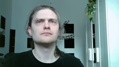Snapshot of maxs_93 chatting on April 3, 12:36 pm maxs_93 online show from April 3, 12:36 pm