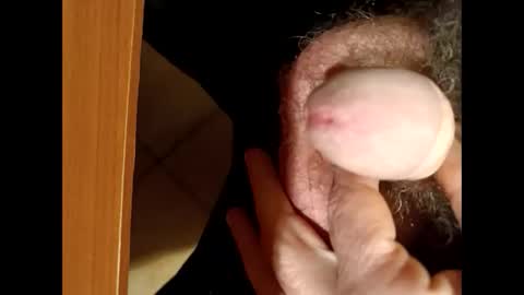 Max online show from January 8, 6:31 pm