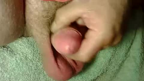 Snapshot of maxtails chatting on January 3, 12:41 pm avinago online show from January 3, 12:41 pm