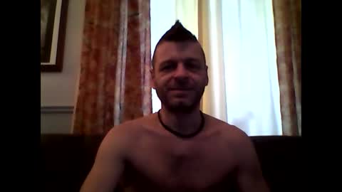 Snapshot of maxthewolf chatting on December 21, 1:18 pm MaxTheWolf online show from December 21, 1:18 pm