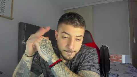 Snapshot of maxvibe_ chatting on October 28, 10:34 pm maxvibe_ online show from October 28, 10:34 pm