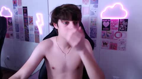 Max online show from March 8, 6:55 pm