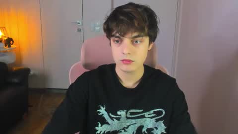 Max online show from March 12, 8:15 pm