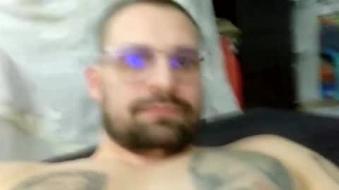 Max online show from December 19, 5:09 pm