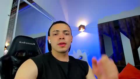 MAX online show from June 11, 11:36 pm