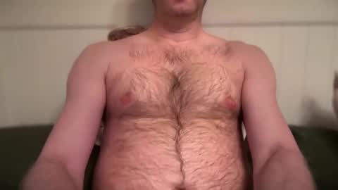 Snapshot of maxwellj1234 chatting on December 10, 10:05 pm maxwellj1234 online show from December 10, 10:05 pm