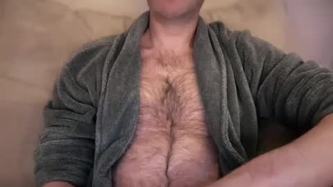 Snapshot of maxwellj1234 chatting on December 16, 7:15 am maxwellj1234 online show from December 16, 7:15 am