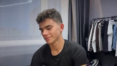 Snapshot of maxwoolf chatting on June 20, 5:27 pm Max online show from June 20, 5:27 pm
