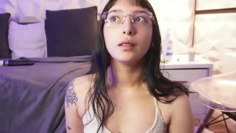 Snapshot of maxx_caprice chatting on May 6, 11:04 am gabby online show from May 6, 11:04 am