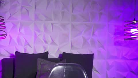 Snapshot of maxx_caprice chatting on May 7, 11:04 am gabby online show from May 7, 11:04 am