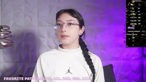 Snapshot of maxx_caprice chatting on May 19, 11:05 am gabby online show from May 19, 11:05 am