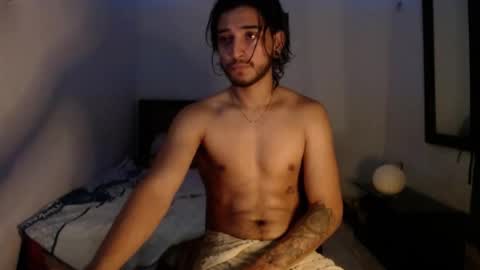 Snapshot of maxximus_10 chatting on January 29, 5:51 am maxximus_10 online show from January 29, 5:51 am