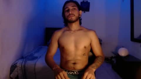 Snapshot of maxximus_10 chatting on January 30, 6:13 am maxximus_10 online show from January 30, 6:13 am