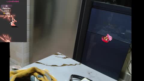 maxxinepetite online show from November 9, 8:40 pm