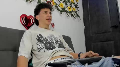 Max online show from February 11, 3:00 am