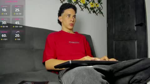 Max online show from April 24, 3:09 am