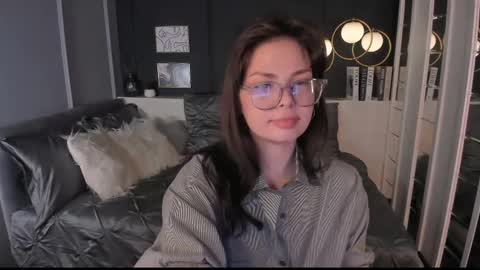 Snapshot of maya___muse chatting on May 18, 2:34 pm Maya online show from May 18, 2:34 pm